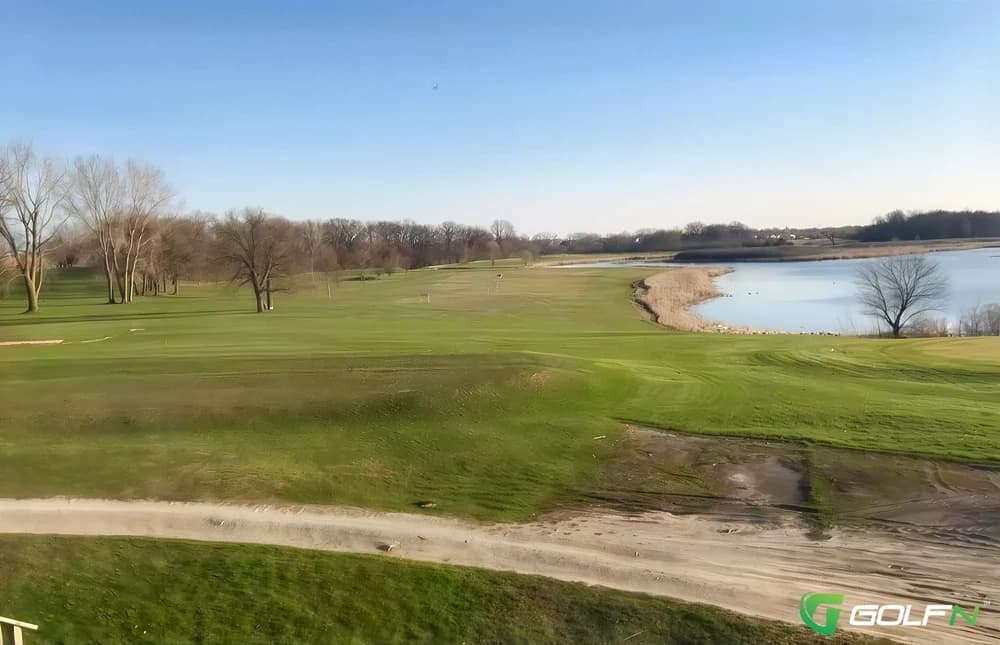 Lakemoor Golf Course in Lakemoor, Illinois — public, 18-hole golf course, designed by Ralph Campbell & Associates