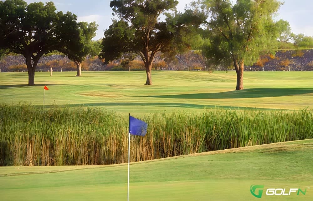 Boulia Golf Club in Boulia, Queensland β 18-hole golf course, designed by Dick Watson