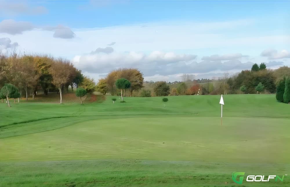 Bramcote Water Golf Course in Nuneaton, England — semi-private, 18-hole golf course