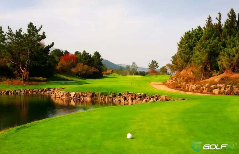 Hallasan Country Club in Jeju-si, Jejudo β resort, 18-hole golf course, designed by David Dale (2006)
