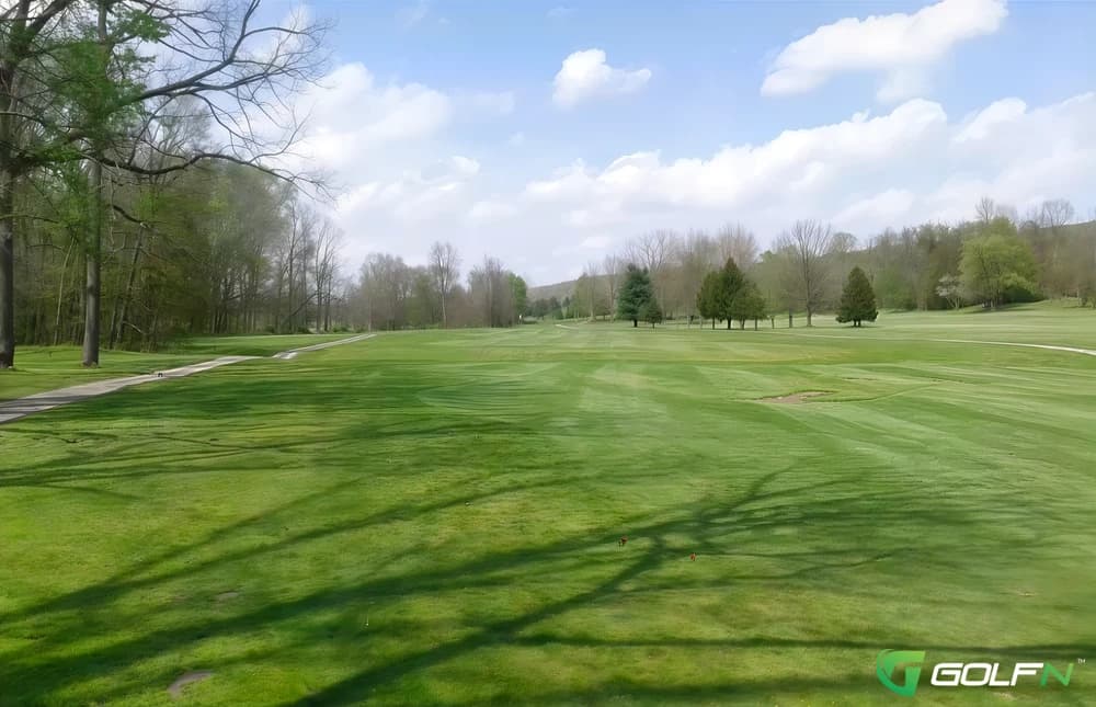Valleaire Golf Club in Hinckley, Ohio — public, 18-hole golf course, designed by Barry Serafin