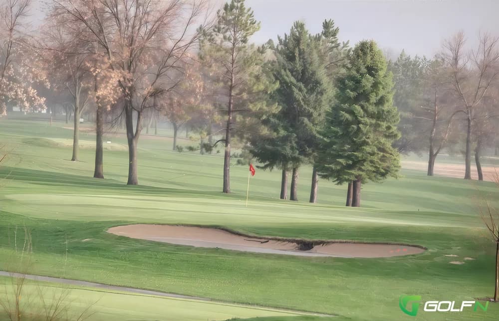 Crow River Country Club in Hutchinson, Minnesota — semi-private, 18-hole golf course