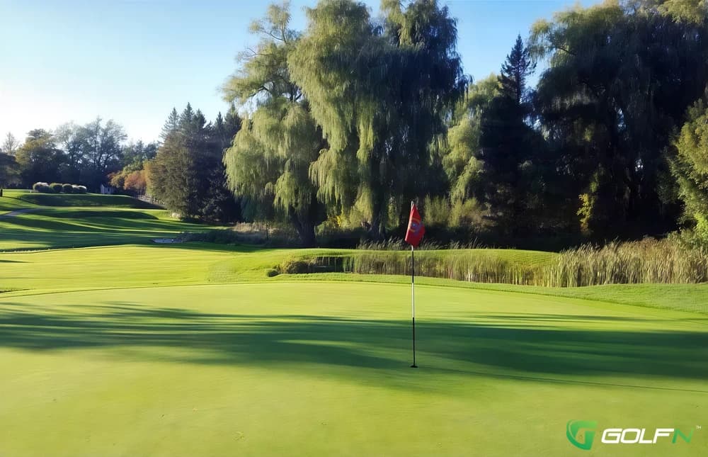 Beverly Golf & Country Club in Copetown, Ontario — private, 18-hole golf course, designed by Ian Andrew (2013)