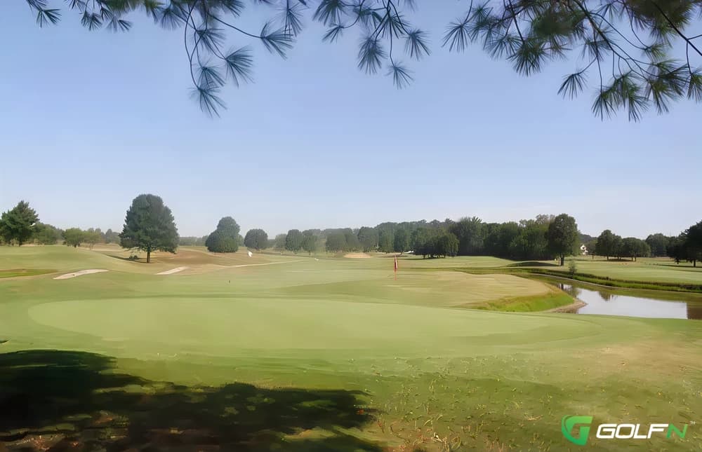 Sunset Hills Golf Course in Saint Louis, Missouri — public, 18-hole golf course, designed by Bob Lohmann (1989)