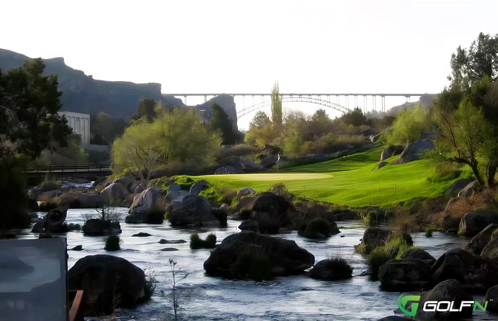 Blue Lakes Country Club in Jerome, Idaho — private, 18-hole golf course, designed by John Harbottle III