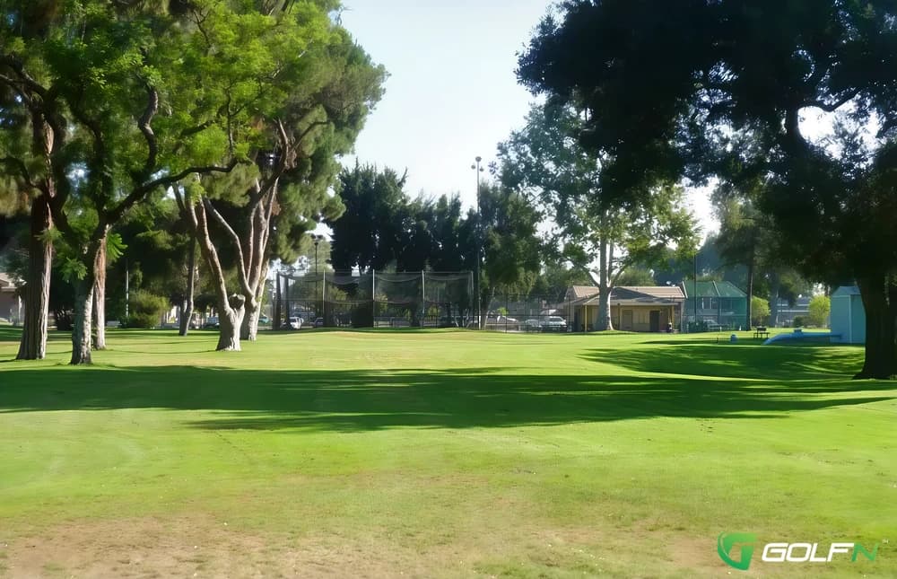 South Gate Municipal Golf Course in South Gate, California — public, 9-hole golf course, designed by William H. Johnson