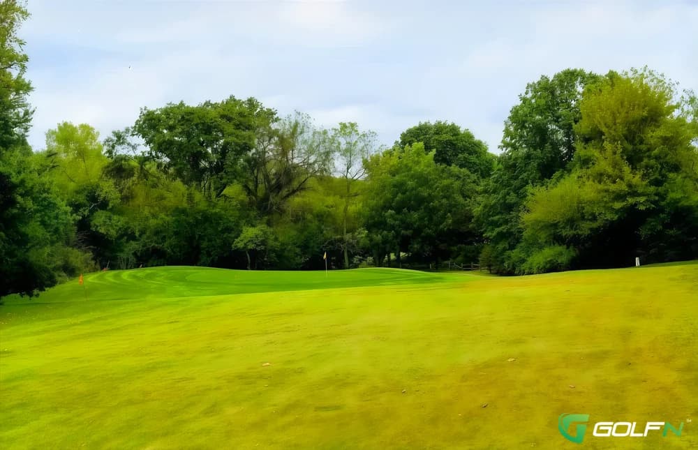 Orchards Executive Golf Course in Lawrence, Kansas — public, 9-hole golf course, designed by Mel Anderson