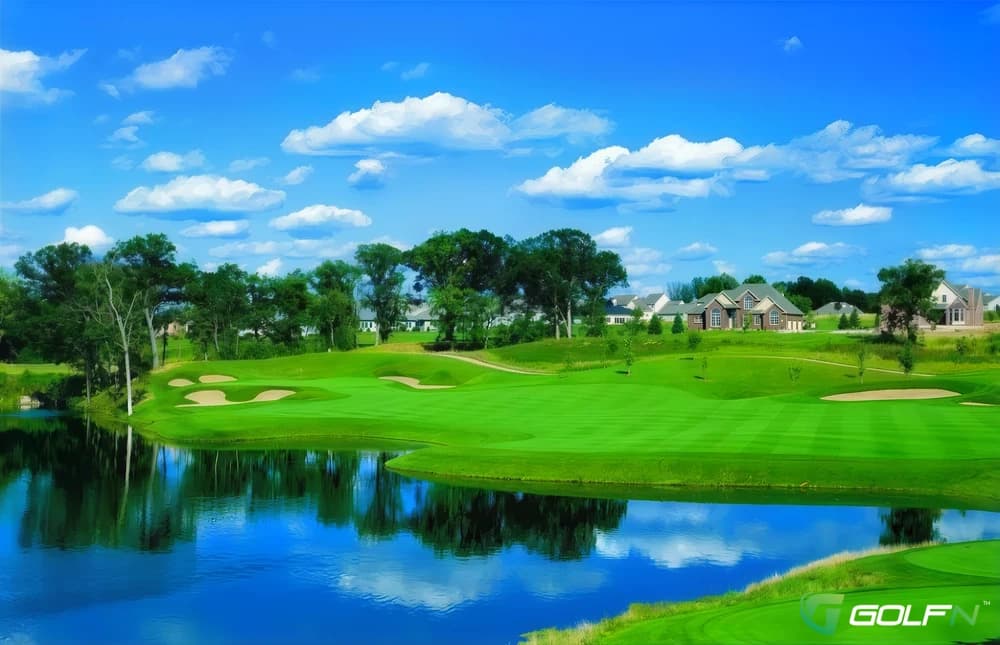 Weaverridge Golf Club in Peoria, Illinois — public, 18-hole golf course, designed by Dr. Michael Hurdzan (1997)