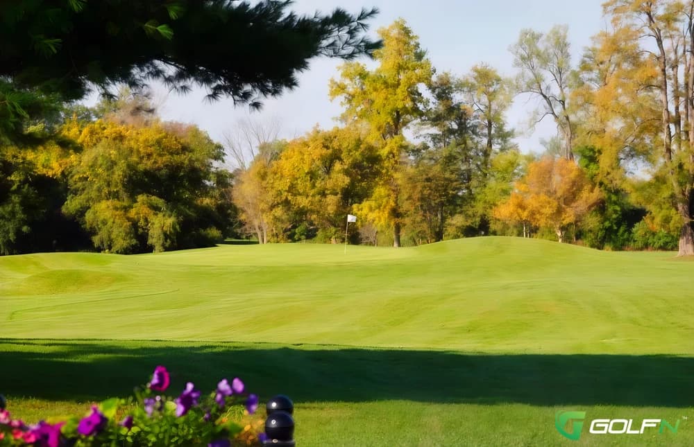 Pine - Oak Gables Golf & Country Club in Jerseyville, Ontario — semi-private, 27-hole golf course