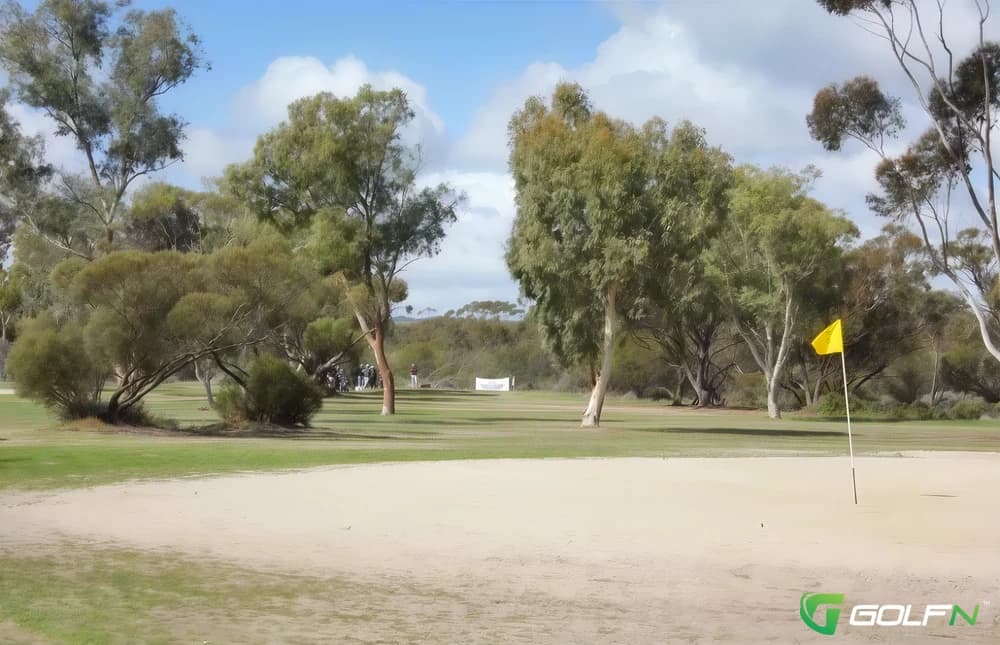Wongan Hills Golf Club in Wongan Hills, Western Australia β public, 18-hole golf course