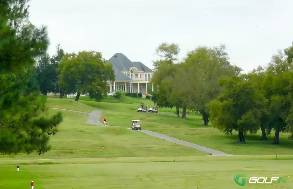 Pebble Creek Golf Club in Fayetteville, Tennessee — public, 18-hole golf course