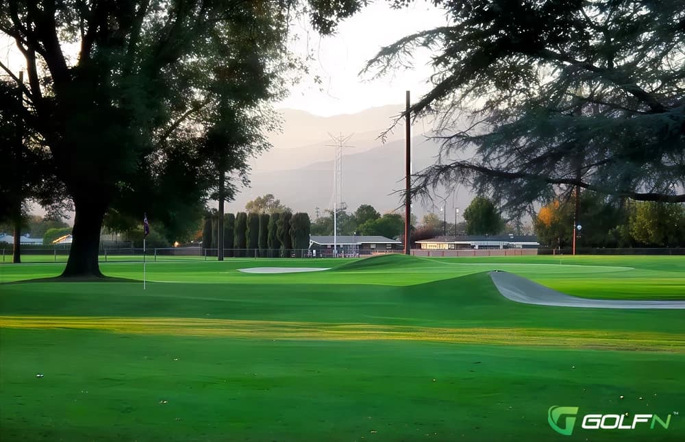 Glen Oaks Golf & Racquet Club in Glendora, California — public, 18-hole golf course