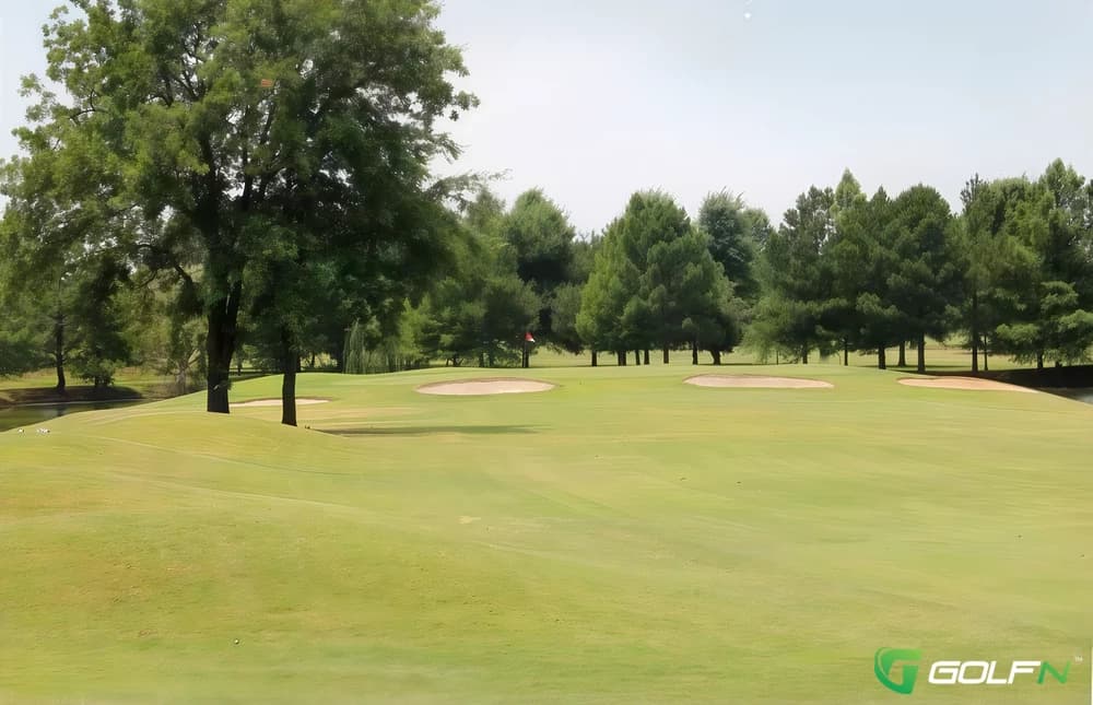 Lost Springs Golf & Athletic Club in Rogers, Arkansas — private, 18-hole golf course, designed by Lyndy Lindsey (1992)