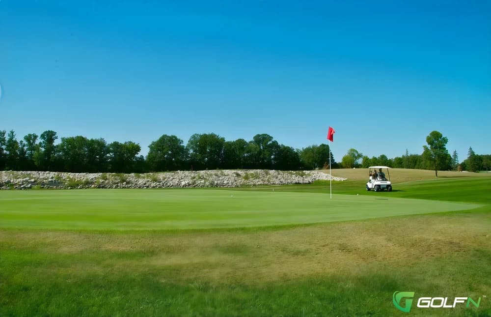 Lorette Golf Course in Lorette, Manitoba — public, 9-hole golf course