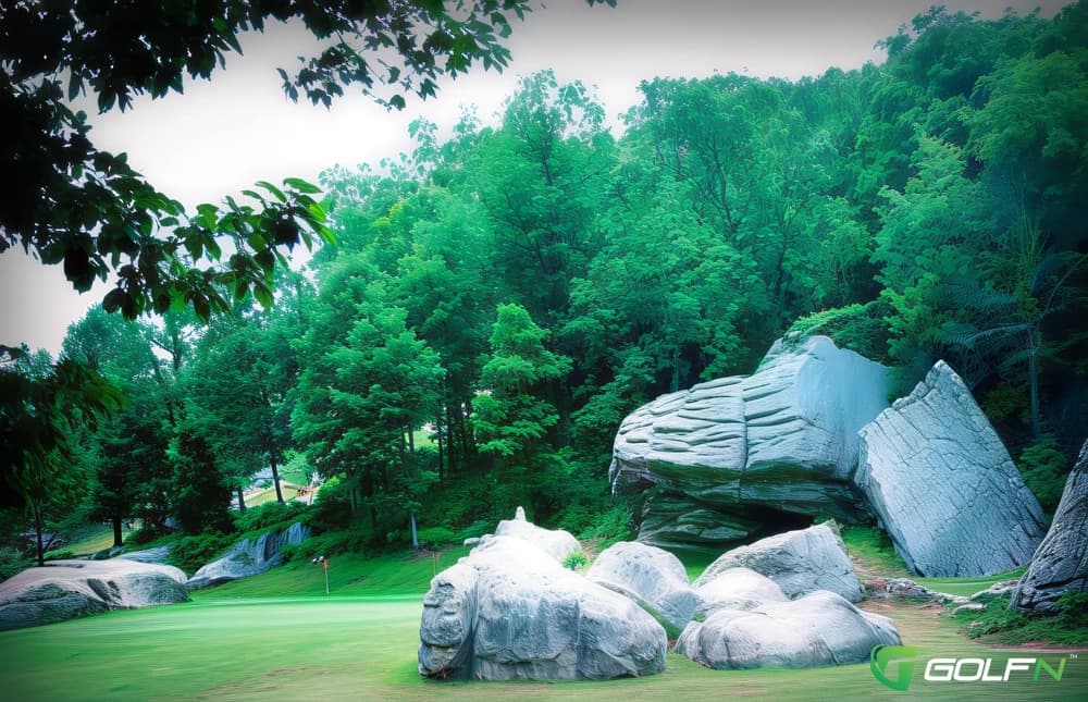 Montlake Golf Course in Soddy Daisy, Tennessee — public, 18-hole golf course, designed by Earl Spear