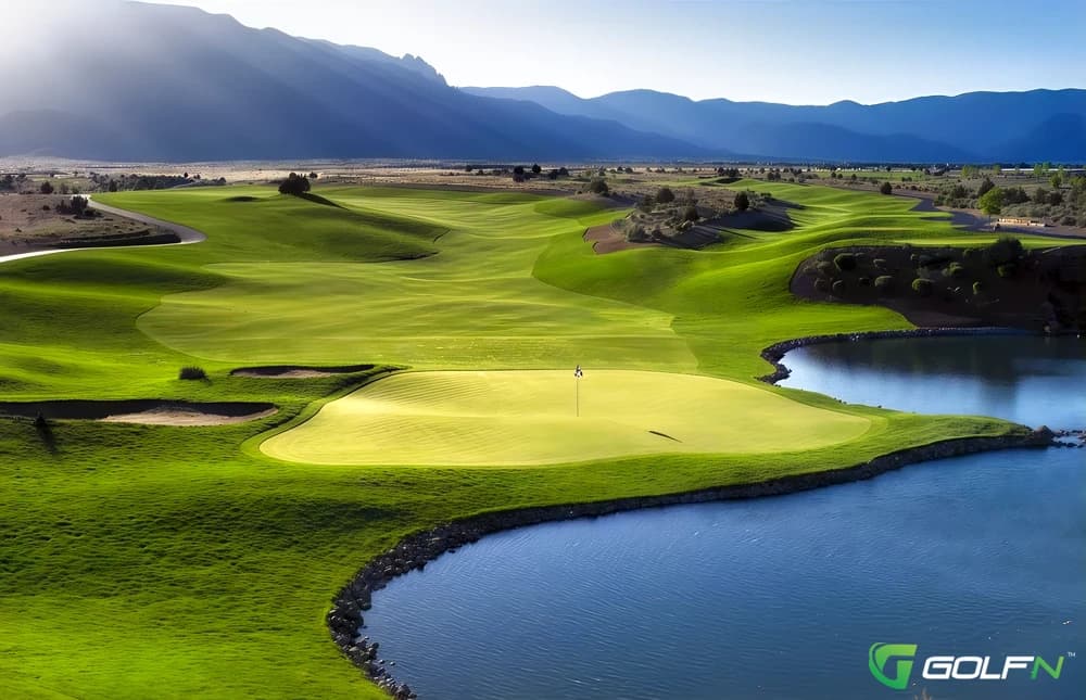 Sandia Golf Club in Albuquerque, New Mexico — resort, 18-hole golf course, designed by Scott Miller (2005)