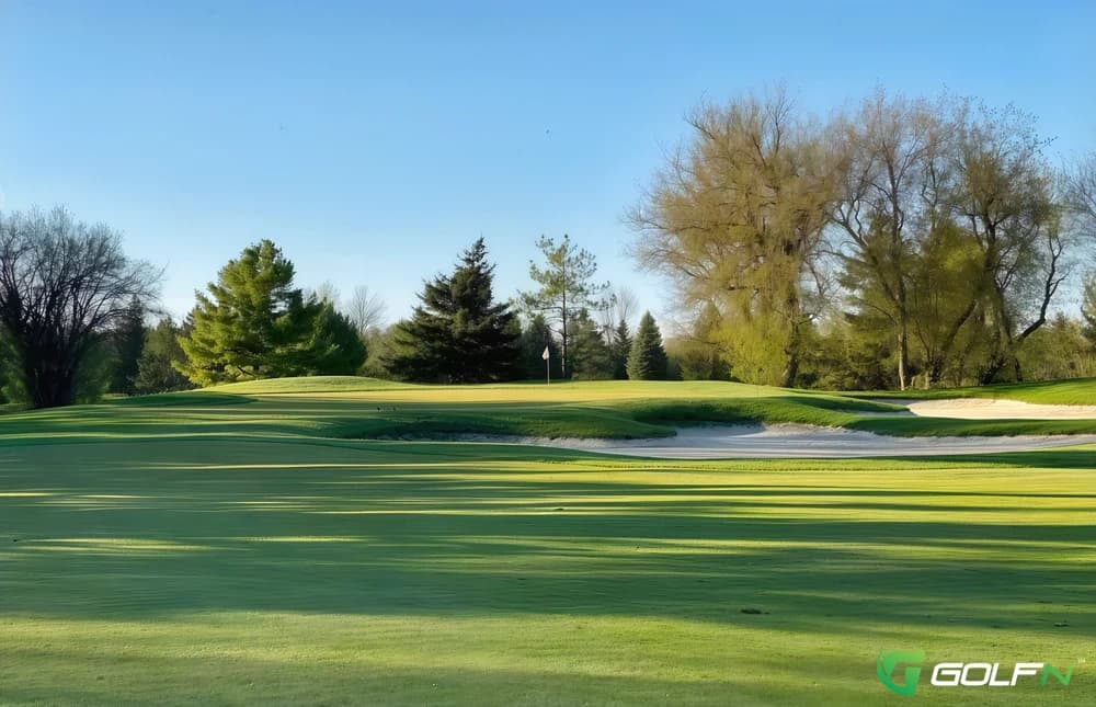 Diamond Back Golf Club in Richmond Hill, Ontario — private, 18-hole golf course, designed by Rene Muylaert (1993)