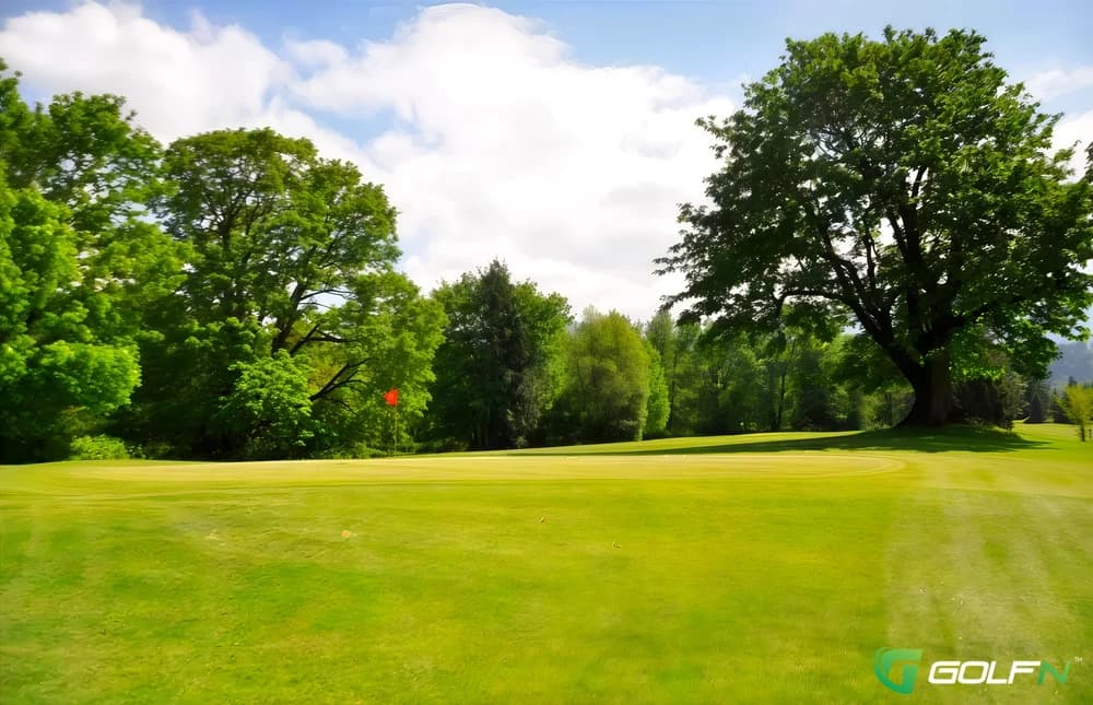 Kinkora Golf Course in Chilliwack, British Columbia — semi-private, 18-hole golf course
