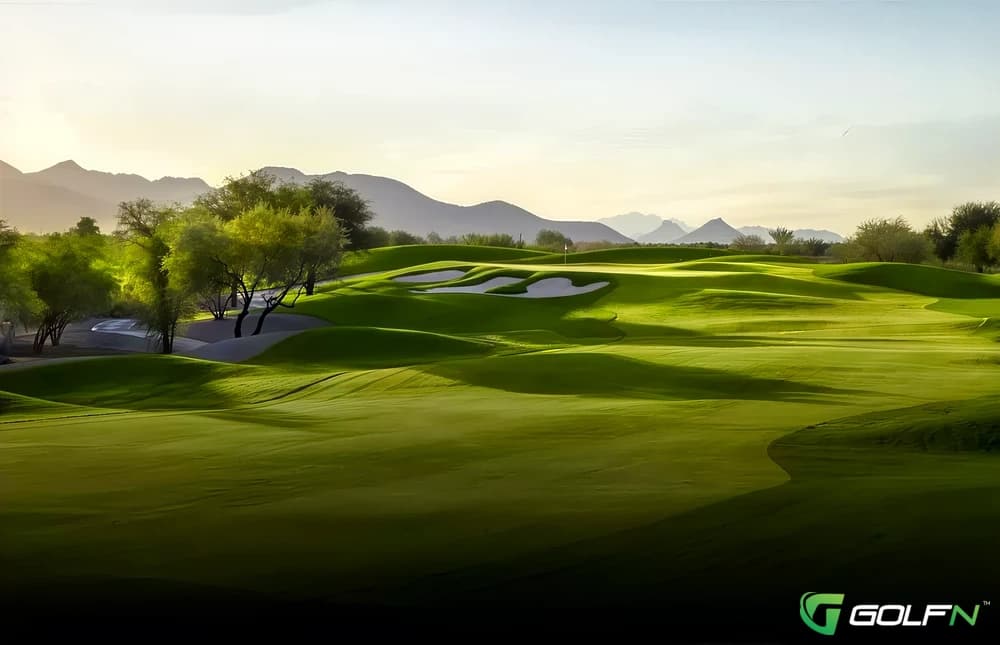 Stadium - Tpc Scottsdale in Scottsdale, Arizona — resort, 36-hole golf course, designed by Tom Weiskopf
(2014)
