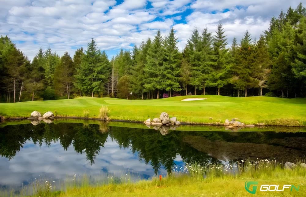 Trophy Lake Golf & Casting Club in Port Orchard, Washington — public, 18-hole golf course, designed by John Fought (1999)