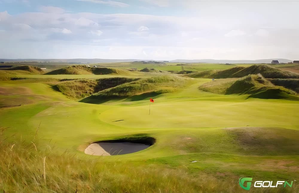 Dingle Golf Links Ceann Sibeal in Dingle, Kerry — public, 18-hole golf course, designed by Eddie Hackett (1992)