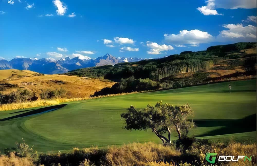 Cornerstone Golf Club in MONTROSE, Colorado — private, 18-hole golf course, designed by Greg Norman (2007)