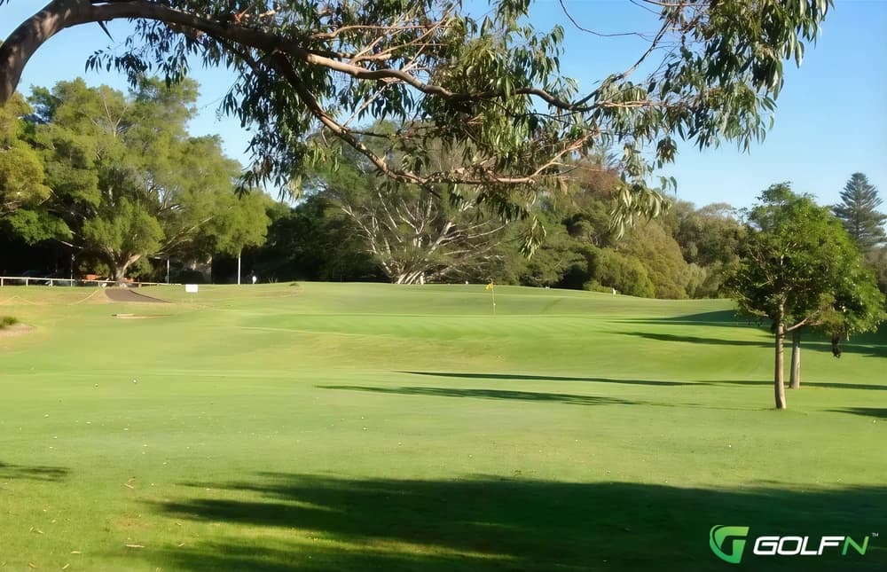 Woollahra Golf Club in Bellevue Hill, New South Wales β public, 18-hole golf course, designed by Prosper Ellis (1960)