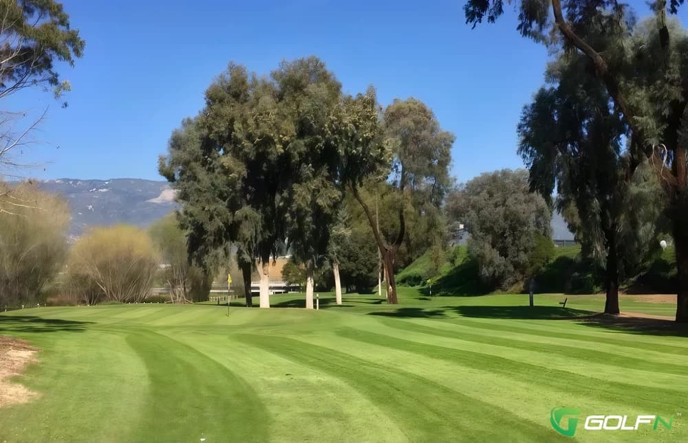 Twin Lakes Golf in Goleta, California — public, 9-hole golf course