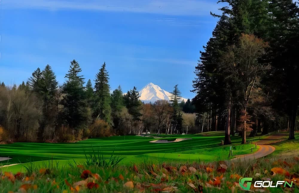 Camas Meadows Golf Club in Camas, Washington — public, 18-hole golf course, designed by Andy Raugust