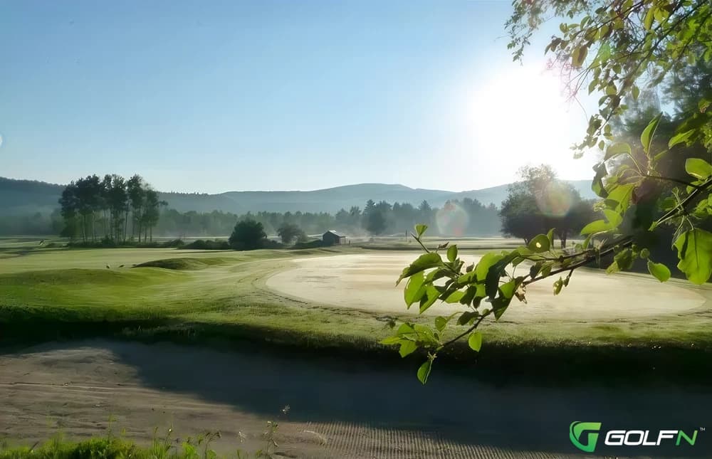Henbury Golf Club in Bristol, England — private, 18-hole golf course, designed by Jeff Jullian