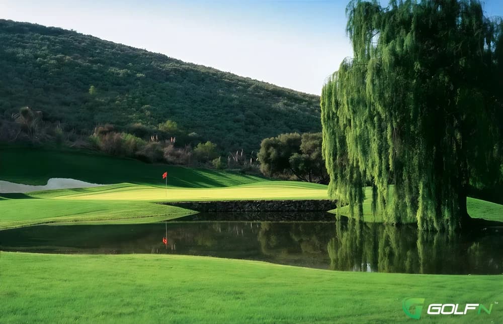 Sunset Hills Country Club in Thousand Oaks, California — private, 18-hole golf course, designed by Ted Robinson, Sr. (1974)