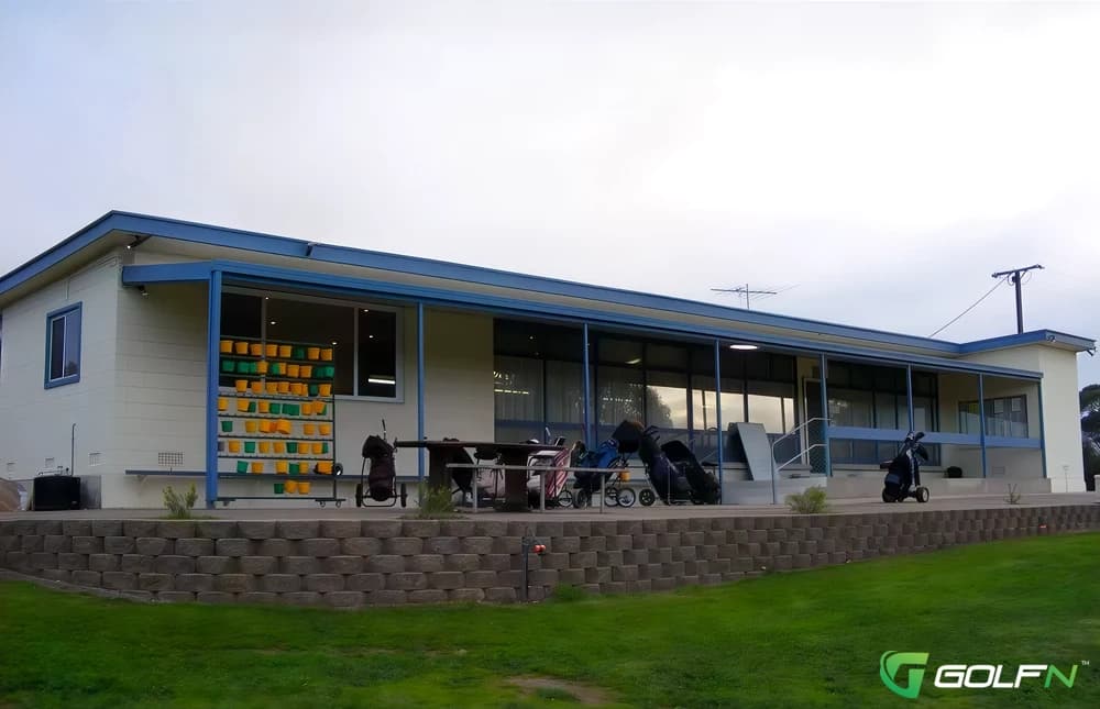 Minlaton Golf Club in Minlaton, South Australia β public, 18-hole golf course