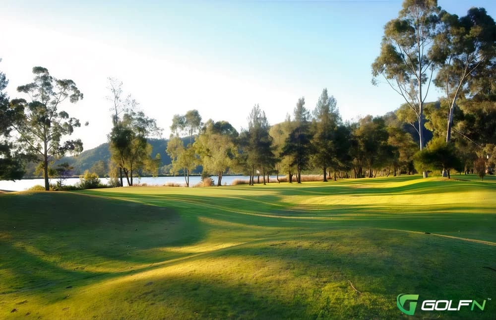 Wisemans Ferry Golf Club in Wisemans Ferry, New South Wales β resort, 18-hole golf course