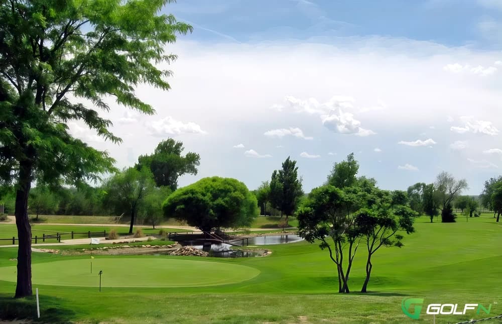 Rocky Ford Par Three in Columbus, Indiana — public, 18-hole golf course