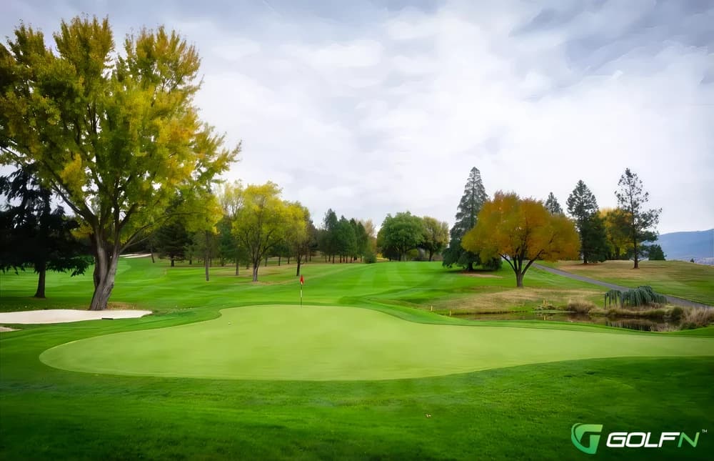 Oaks - Rogue Valley Country Club in Medford, Oregon — private, 27-hole golf course, designed by H. Chandler Egan (1927)