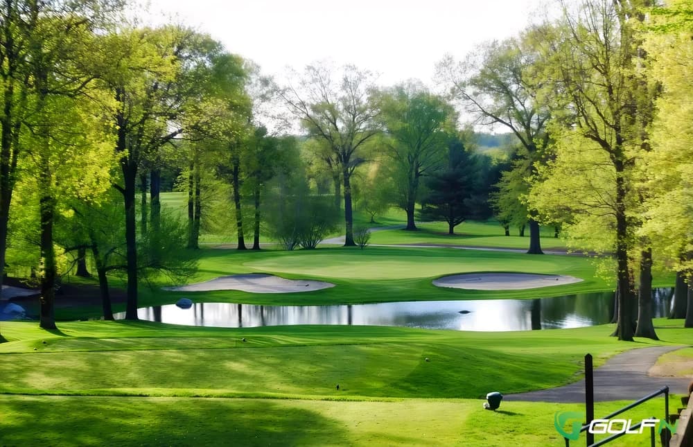 Pines/Woodlands-Blue Hill Golf Course in Pearl River, New York — semi-private, 18-hole golf course, designed by Stephen Kay