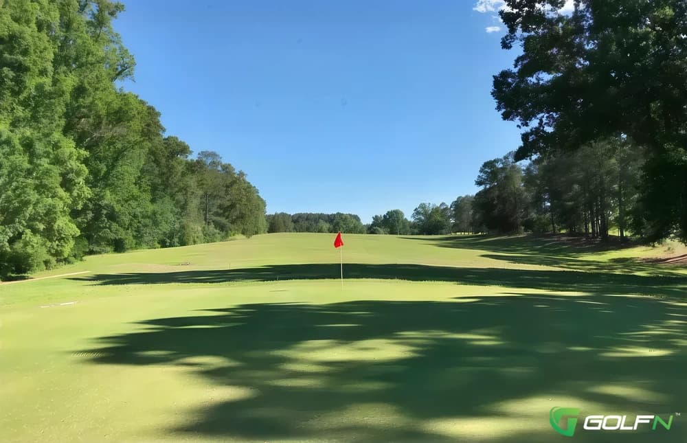 Twin Valley Country Club in Wadesboro, North Carolina — semi-private, 18-hole golf course, designed by Gary Player (1977)