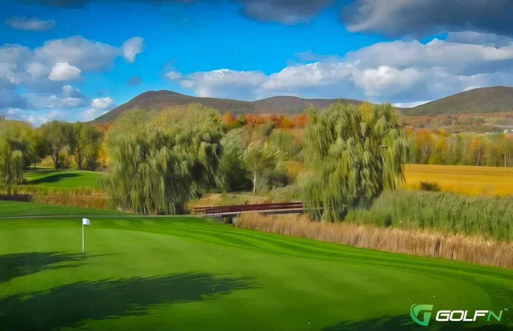 Rouville - Domaine De Rouville in Saint-Jean-Baptiste, Quebec — public, 9-hole golf course