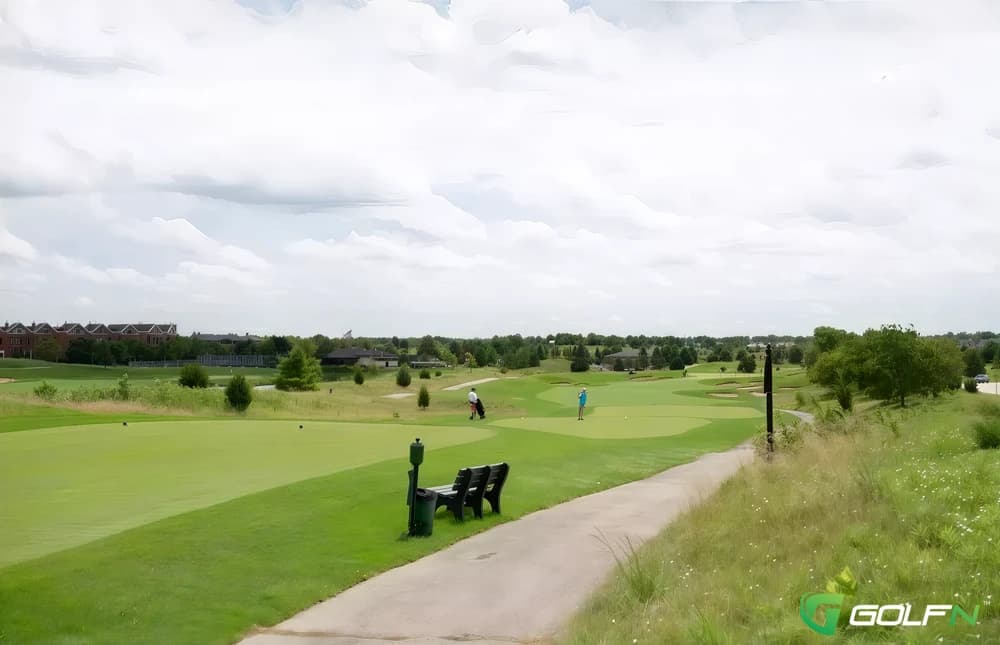 Glenview Prairie Nine And Paddle Club in Glenview, Illinois — public, 9-hole golf course, designed by Rick Jacobson (2001)