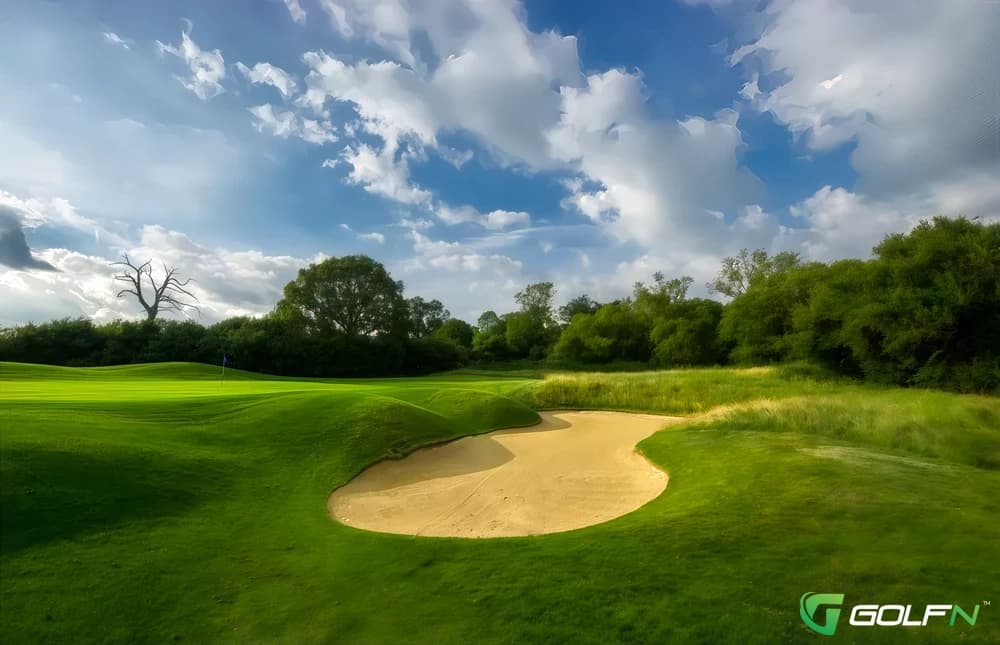 Northwood Golf Club in Northwood, England — semi-private, 18-hole golf course, designed by Dave Thomas (1996)