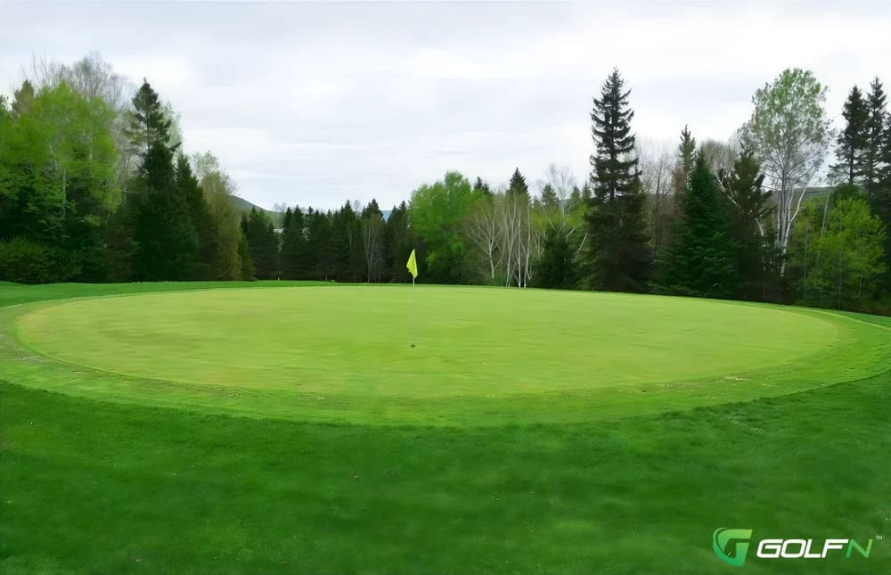 Club De Golf Transcontinental in Pohenegamook, Quebec — public, 9-hole golf course