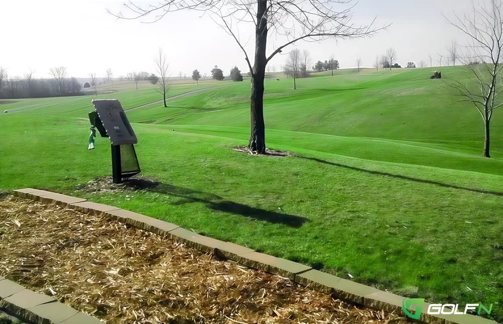 Deer Run Golf Club in Indianola, Iowa — public, 18-hole golf course, designed by Larry W. Flatt (2000)