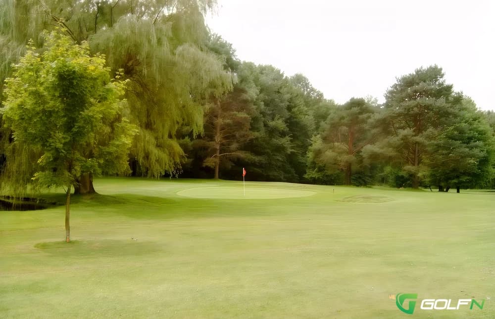 Willow Hills Golf Center in Grove City, Pennsylvania — public, 18-hole golf course, designed by Bennett Family (1958)