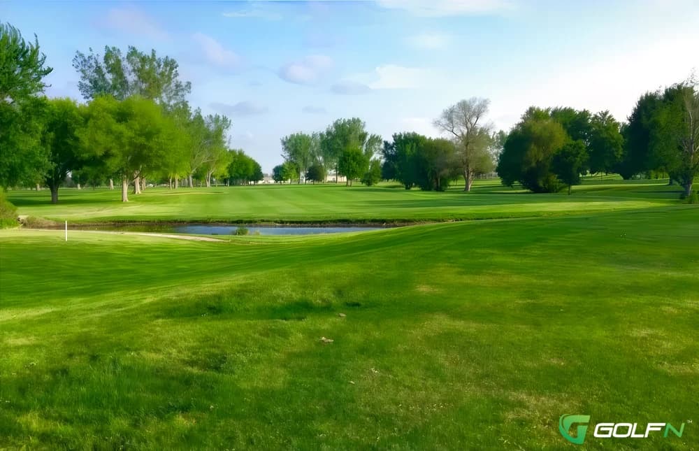 Holdrege Country Club in Holdrege, Nebraska — semi-private, 18-hole golf course, designed by Jeff Brauer (1985)