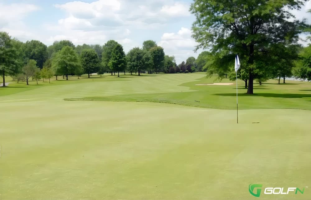 Windmill Lakes Golf Club in Ravenna, Ohio — public, 18-hole golf course, designed by Ed Ault (1970)