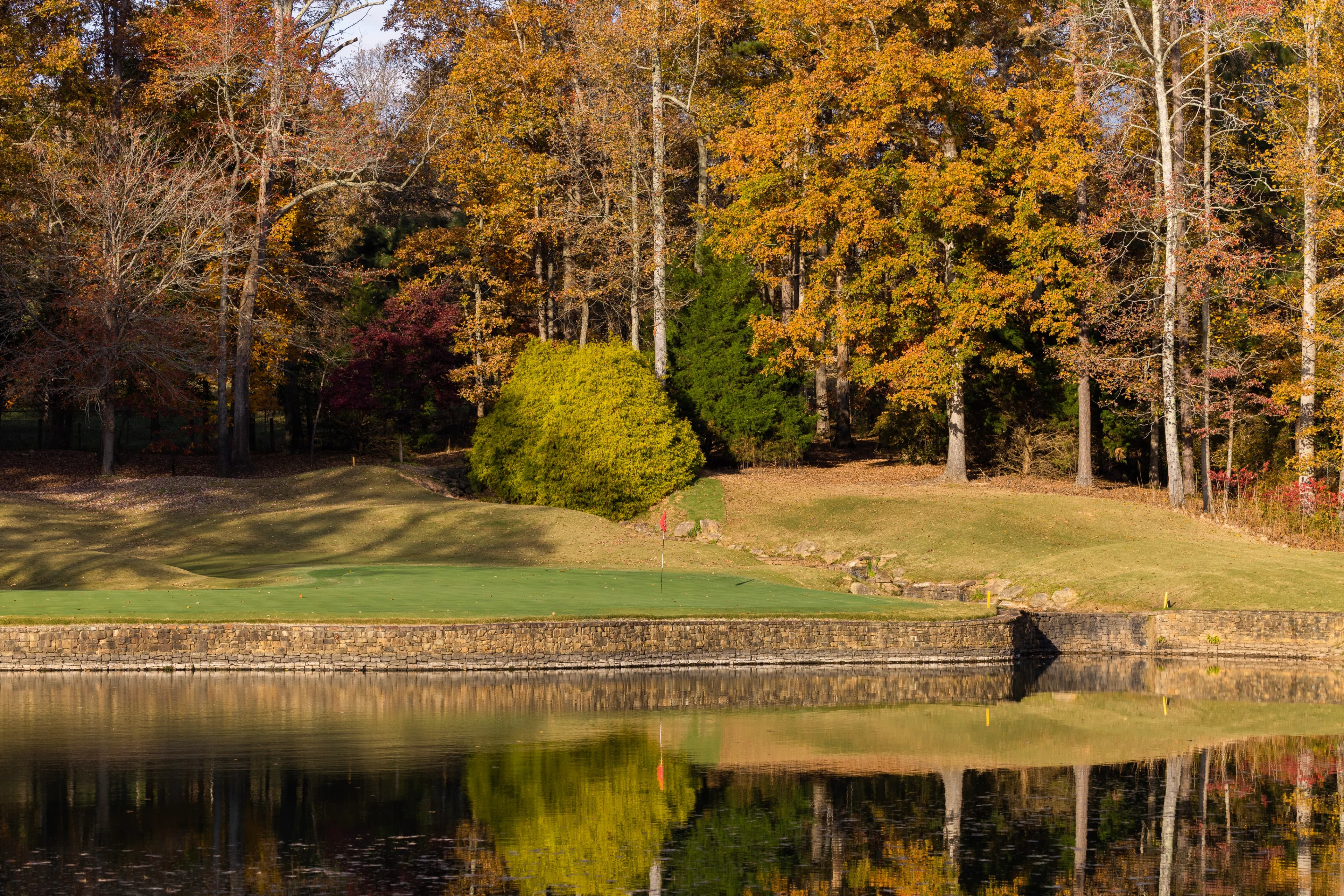 Hawks Ridge in Ball Ground, Georgia — private, 18-hole golf course, designed by Bob Cupp (1999)