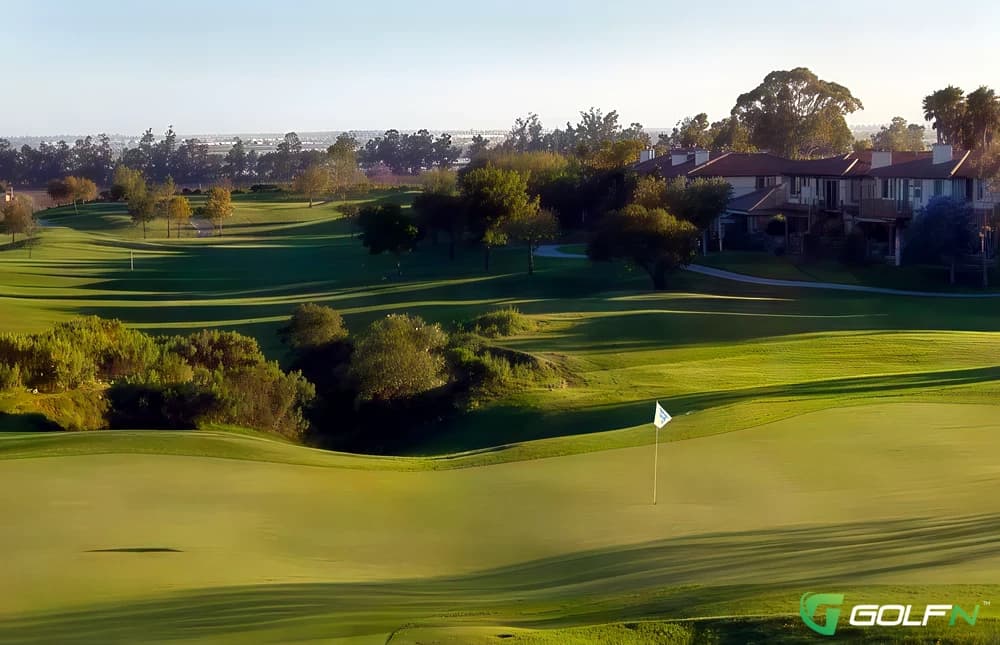 Sterling Hills Golf Club in Camarillo, California — public, 18-hole golf course, designed by Damian Pascuzzo (1999)