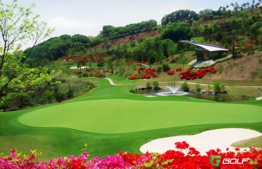 Lake - Rexfield Country Club in Yeoju-gun, Gyeonggido β private, 27-hole golf course