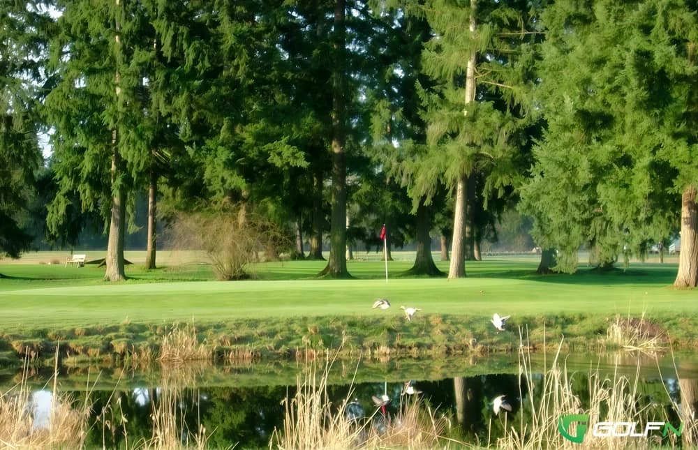 Hartwood Golf Course in Brush Prairie, Washington — public, 9-hole golf course, designed by Jim & Pat Hart