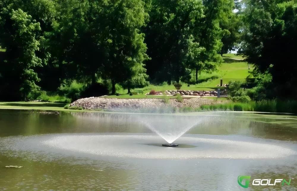 Lake Bracken Country Club in Galesburg, Illinois — private, 18-hole golf course